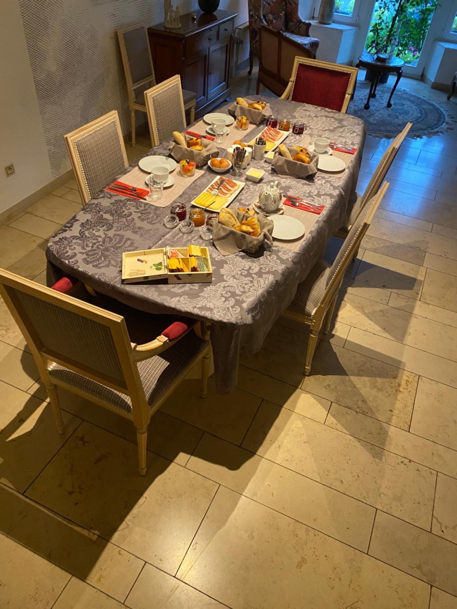 Les Sansonnets Hotel Vaux-sur-Sure ภายนอก รูปภาพ