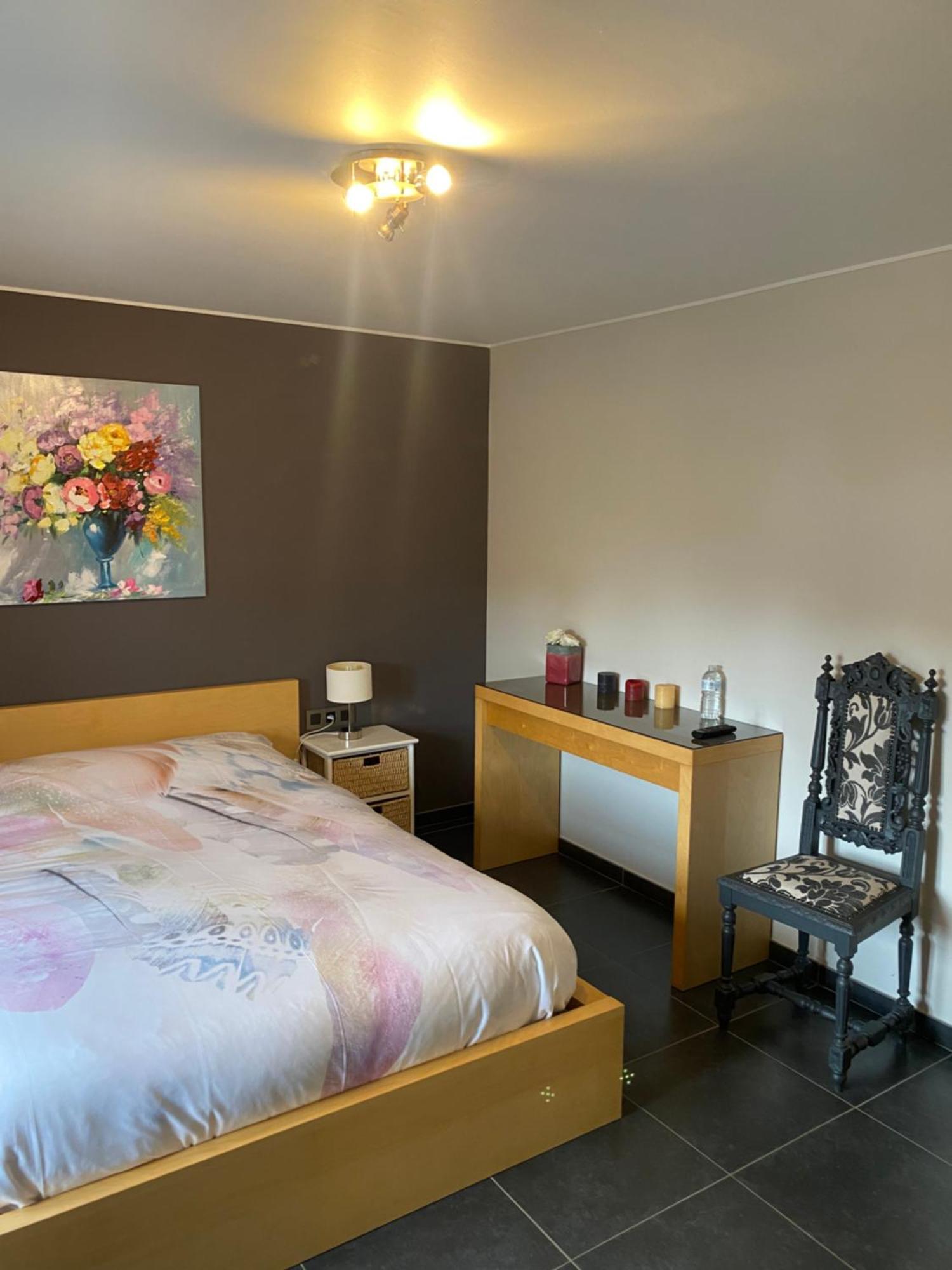 Les Sansonnets Hotel Vaux-sur-Sure ภายนอก รูปภาพ